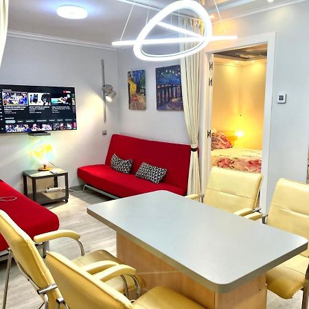 Camp Nou, Europa Fira - Modern Two-Bedroom Apartment With Heating L'Hospitalet de Llobregat Exteriér fotografie